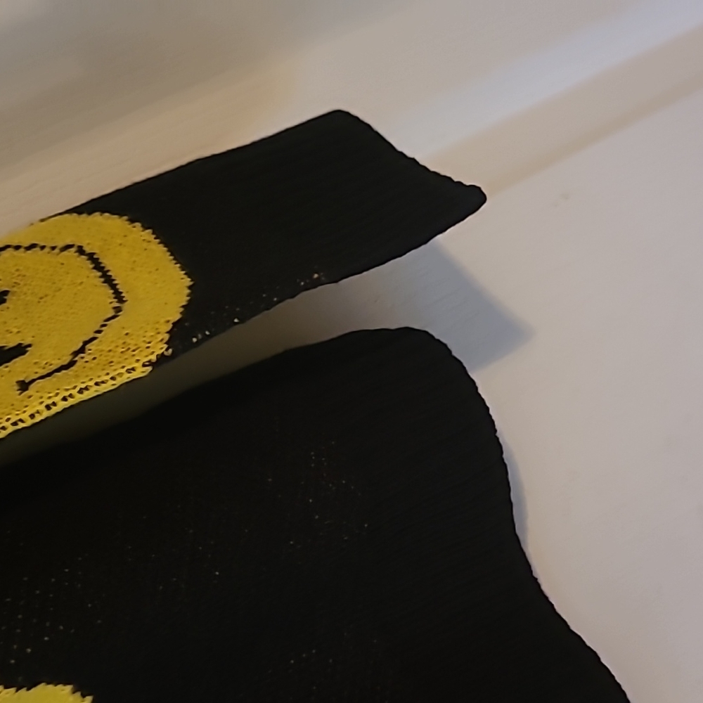 JUST POLLY NEW YORK BLACK YELLOW SMILE FACE DESIGN - Picture 6 of 8